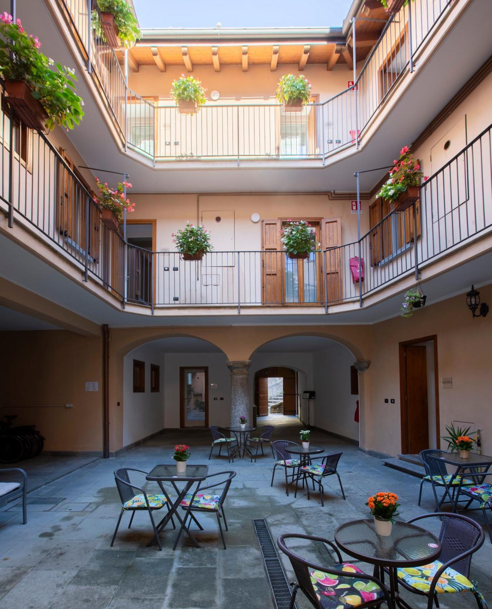 La Casa Del Sarto - Rooms And Apartments Lecco Dış mekan fotoğraf